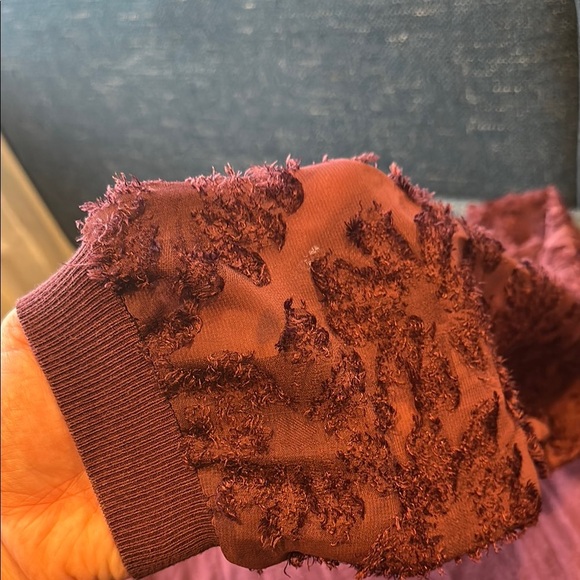 Lace Sleeve Maroon Top - Picture 3 of 4